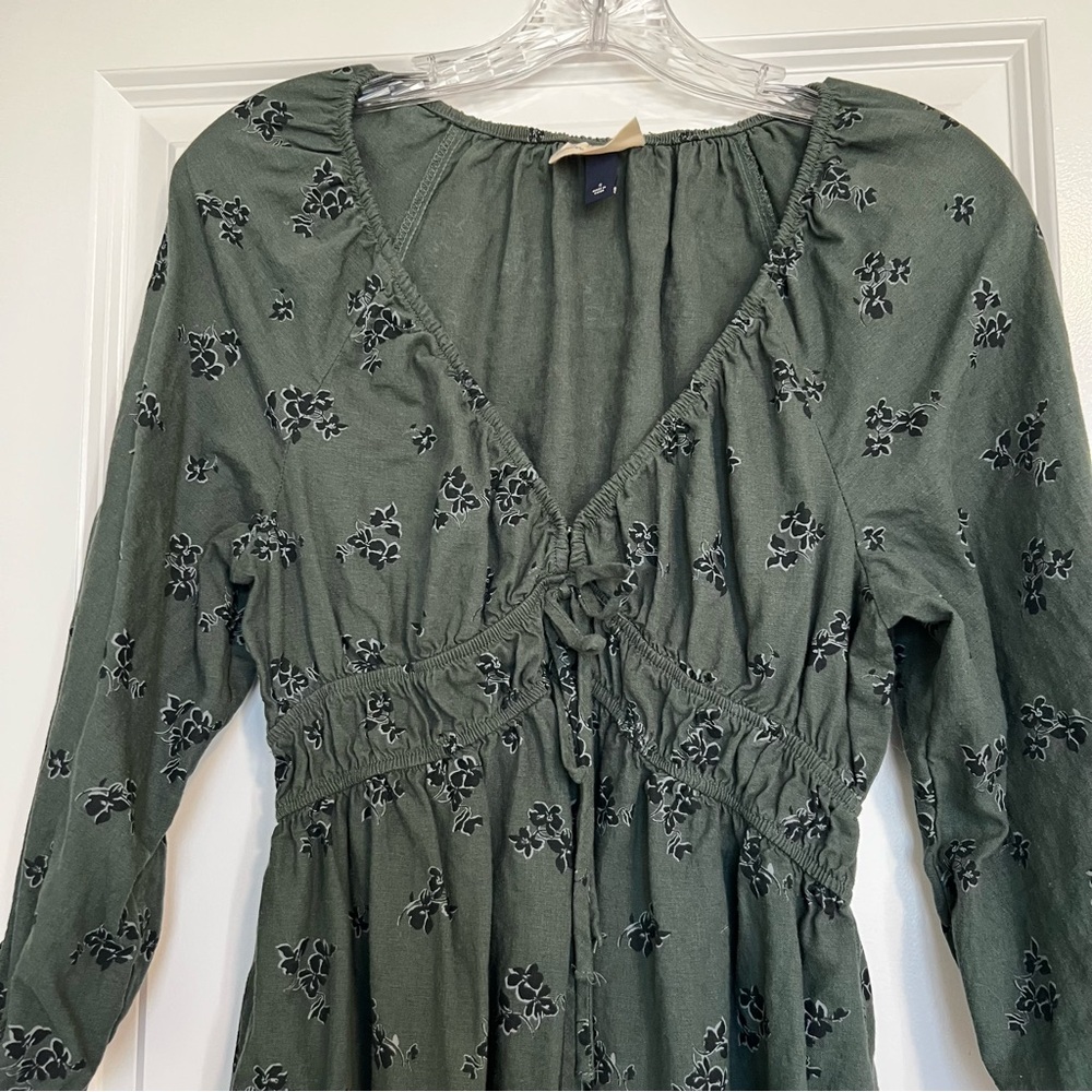 Green/black floral midi dress